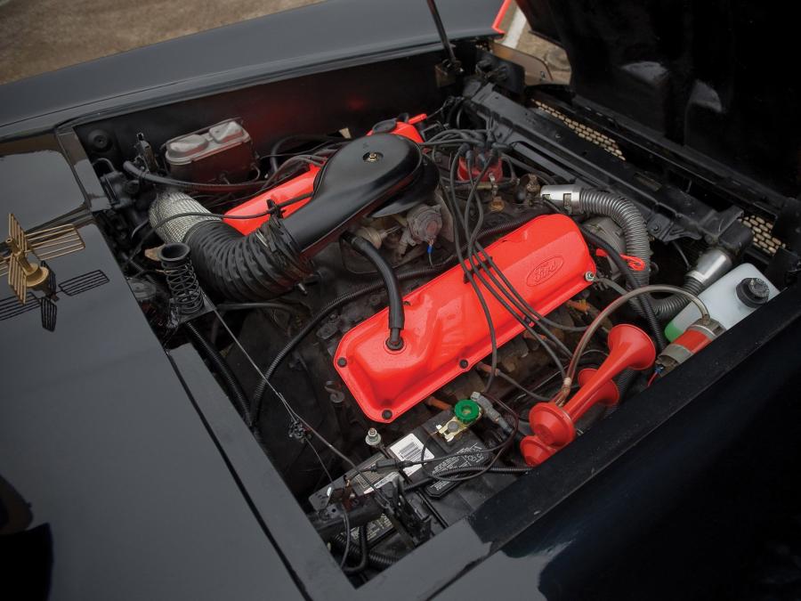  Lincoln Futura Batmobile by Barris Kustom 1966 года  (фото 3 из 19)